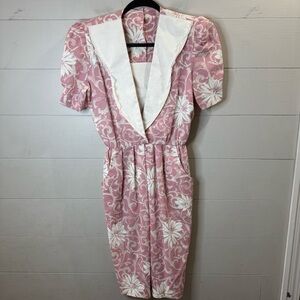 Stuart Alan Vintage Women's Pink and White Floral Dress with Large Collar